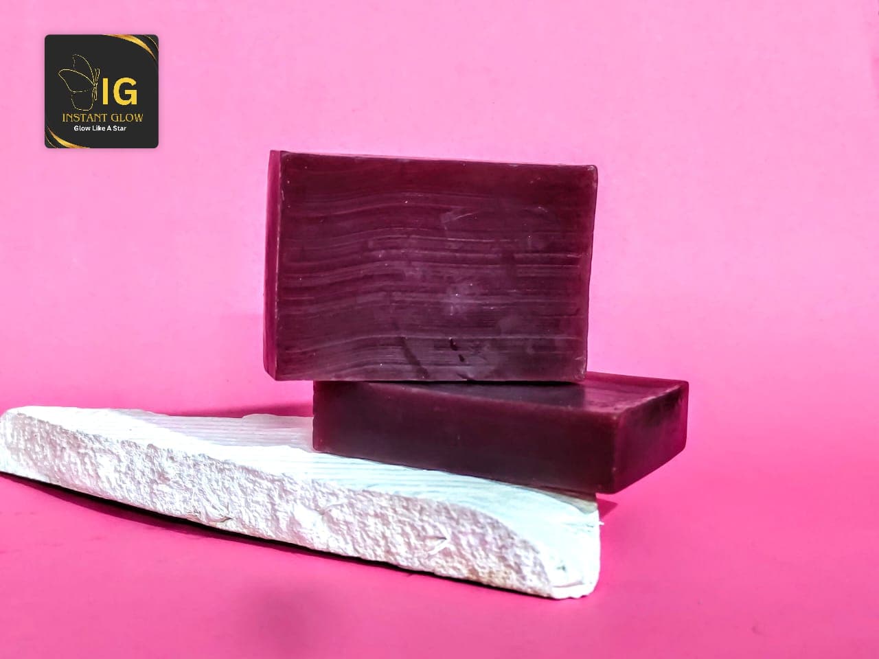 Instant Glow Beetroot Soap – Light Background
